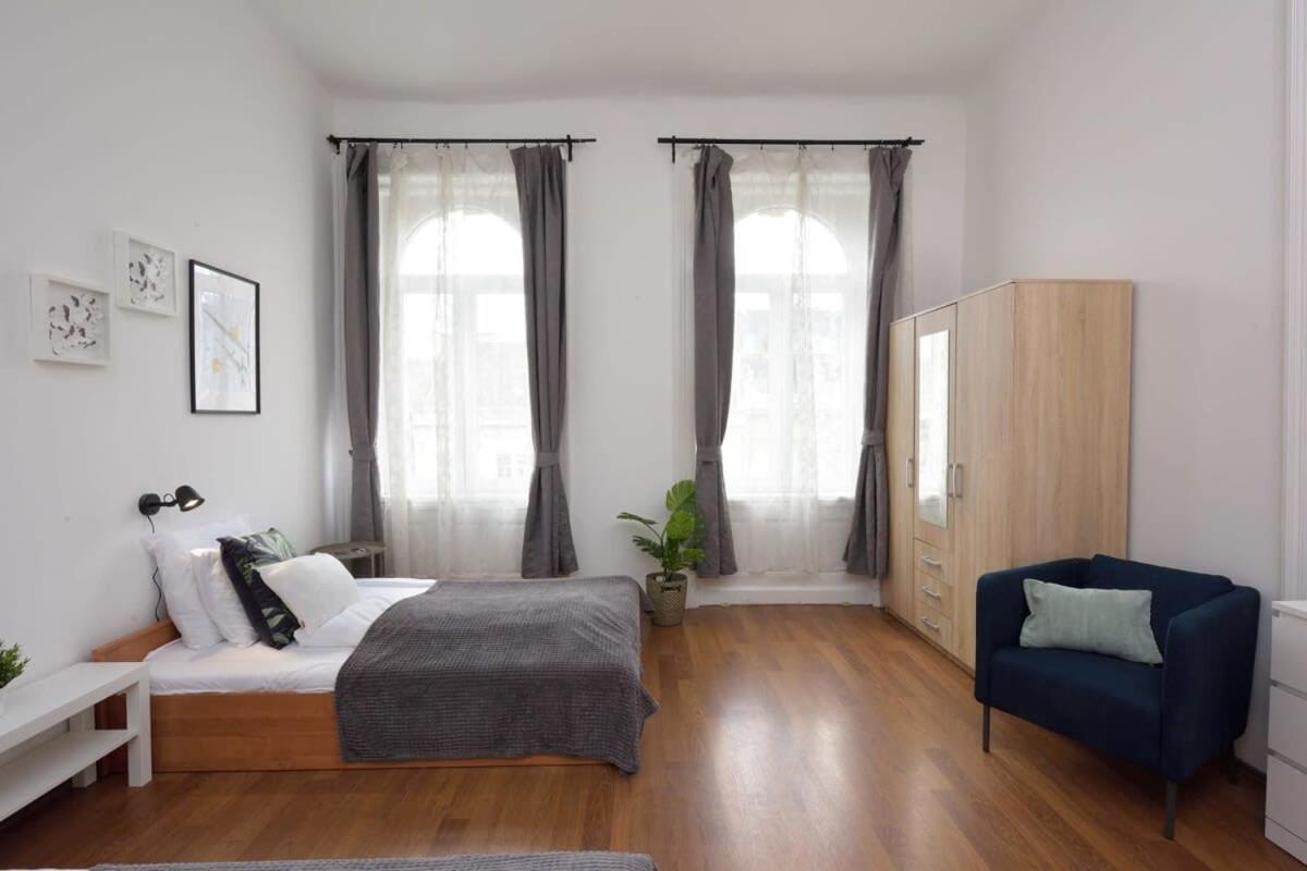 Apartment Large Cosy