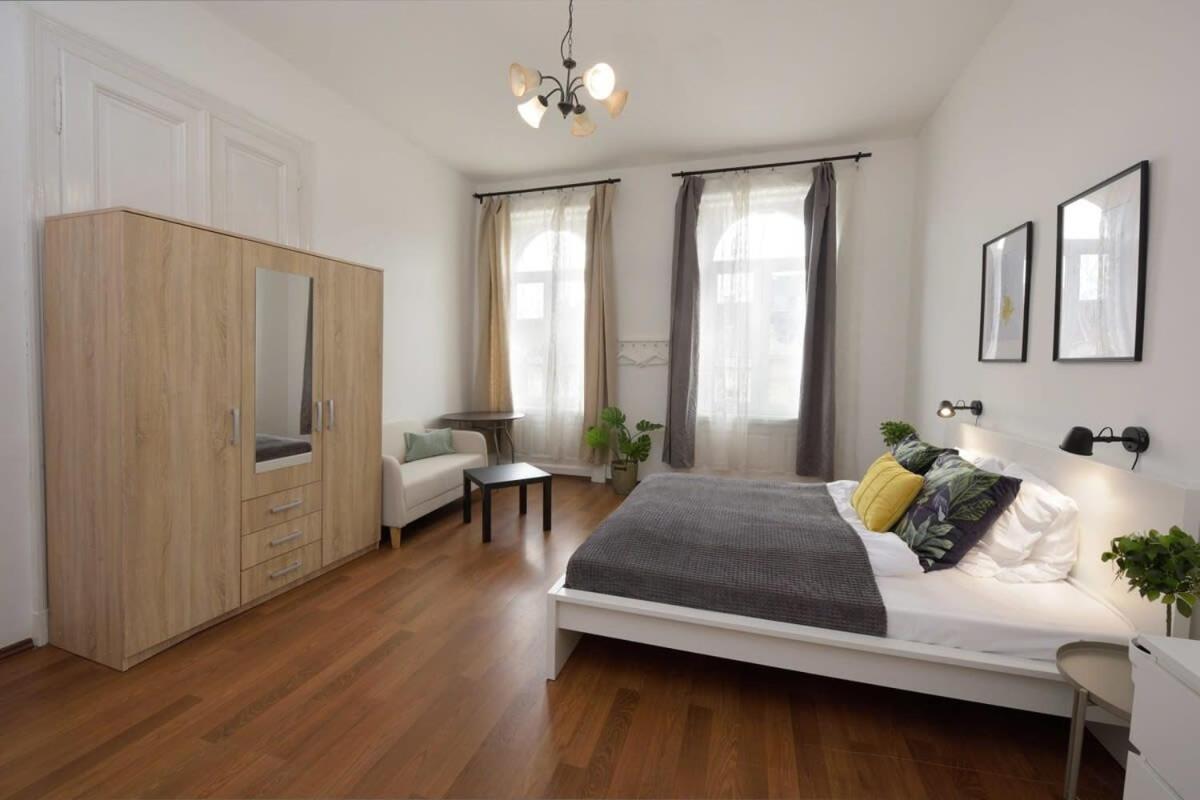Apartment Large Cosy *