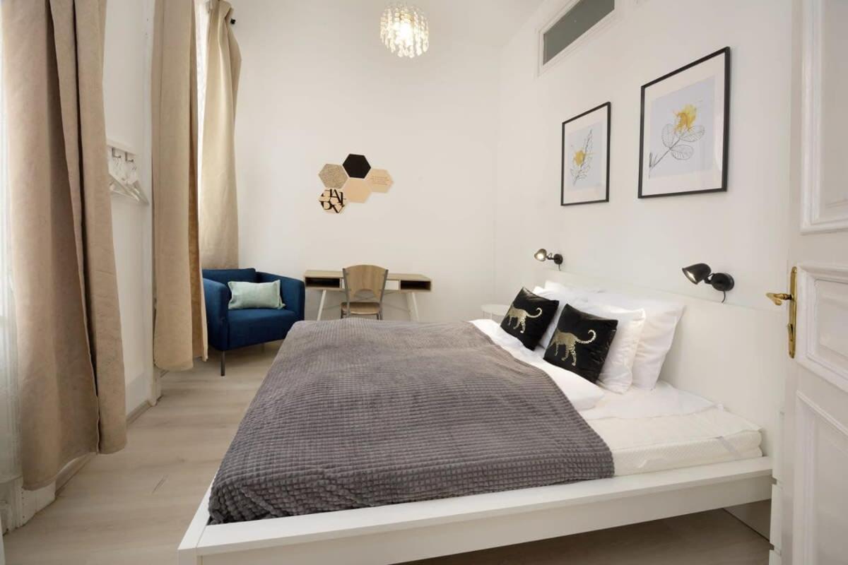 Large Cosy Apartment Budapest